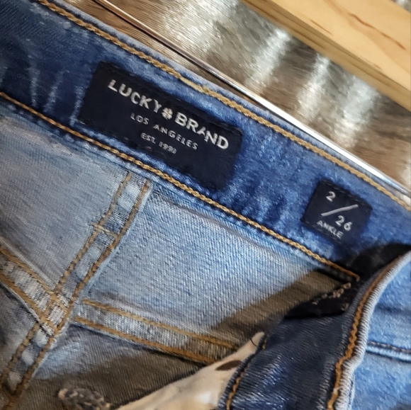 Lucky jeans size 2 - Picture 3 of 4